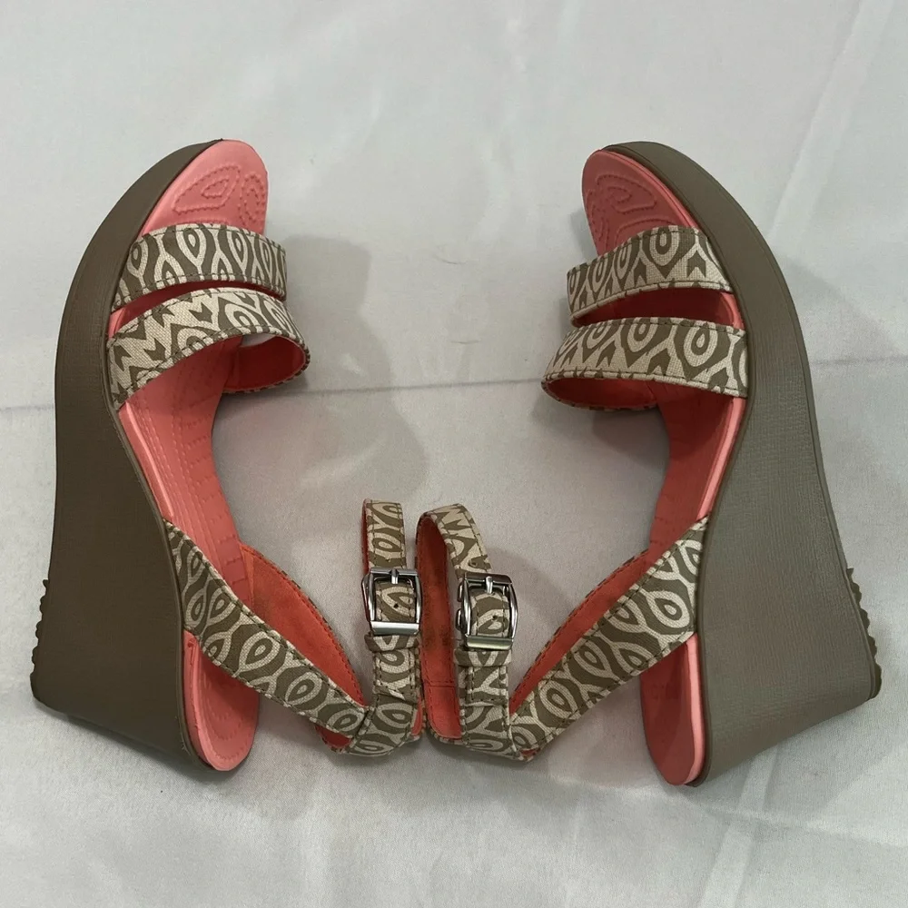 CROCS Leigh Platform Wedge Sandals Wom 9 Stucco/Tumbleweed